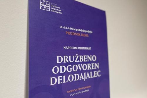 Fotografija certifikata družbeno odgovoren delodajalec