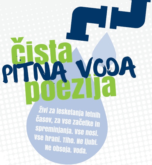 Logotip Poezija vode z verzom v kaplji vode.