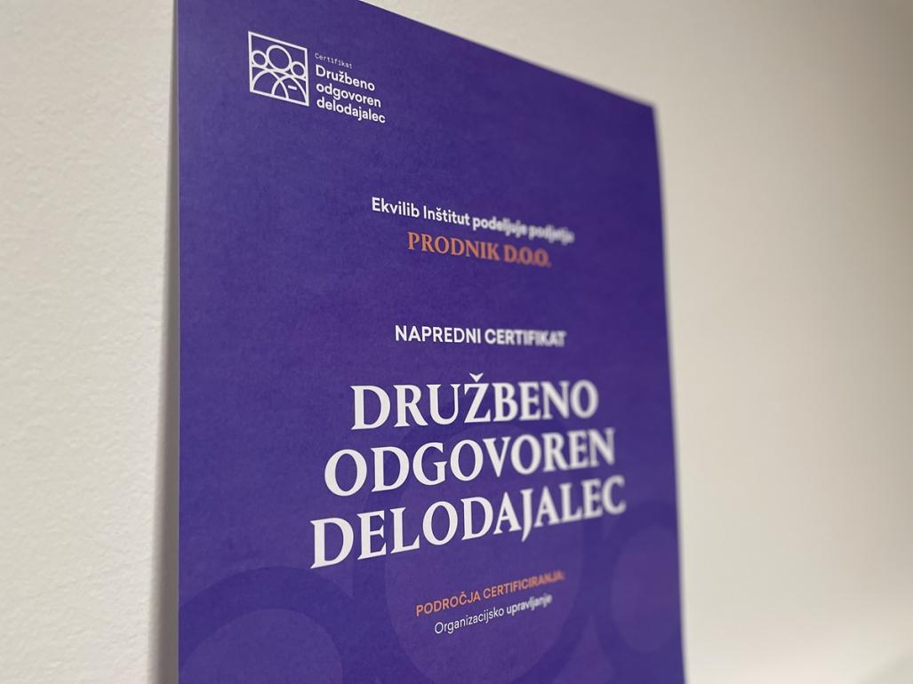 Fotografija certifikata družbeno odgovoren delodajalec